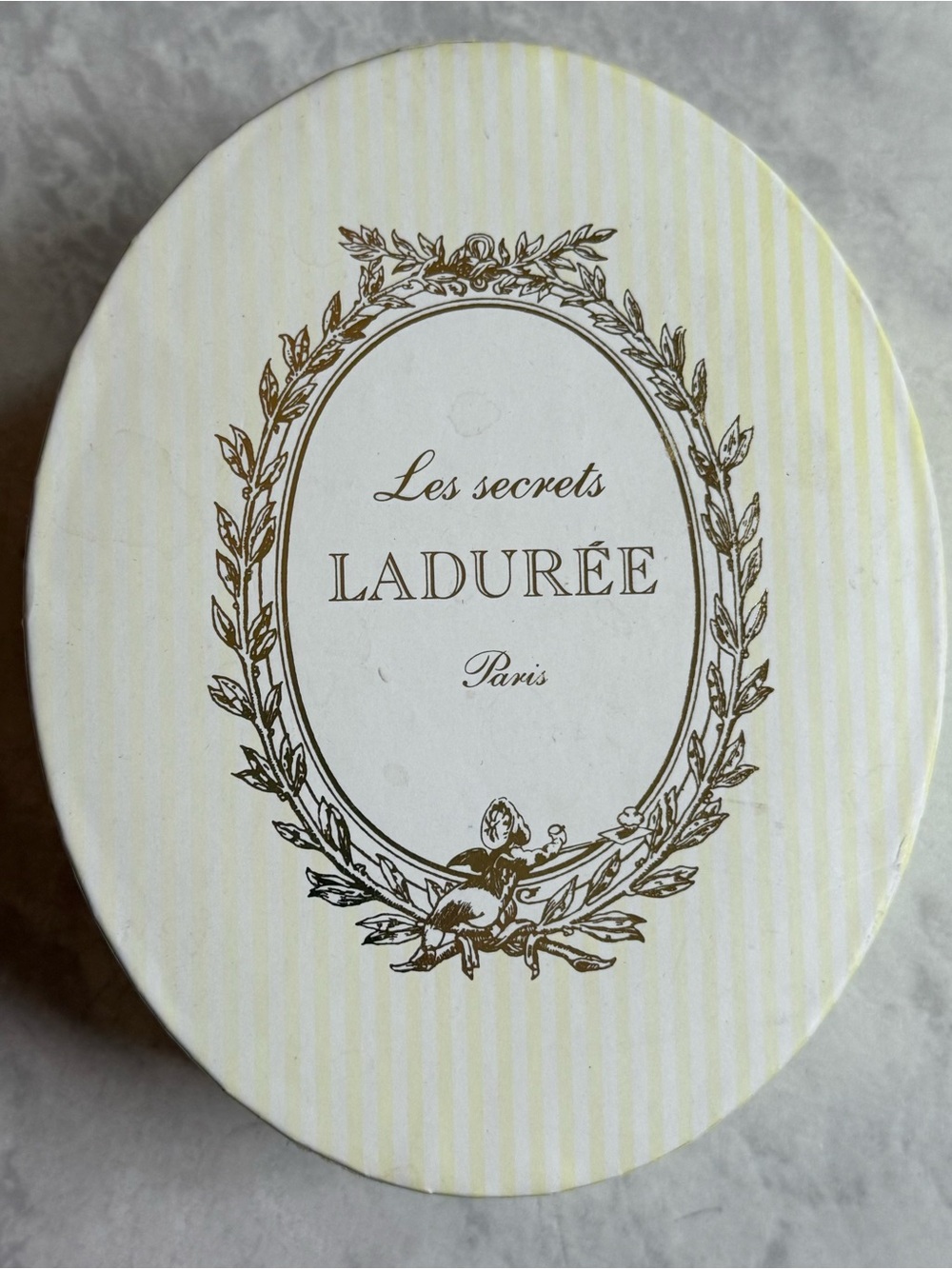 LADURÉE Pink Ribbon Macaron Charm Keychain gift box NWOT - Picture 6 of 7